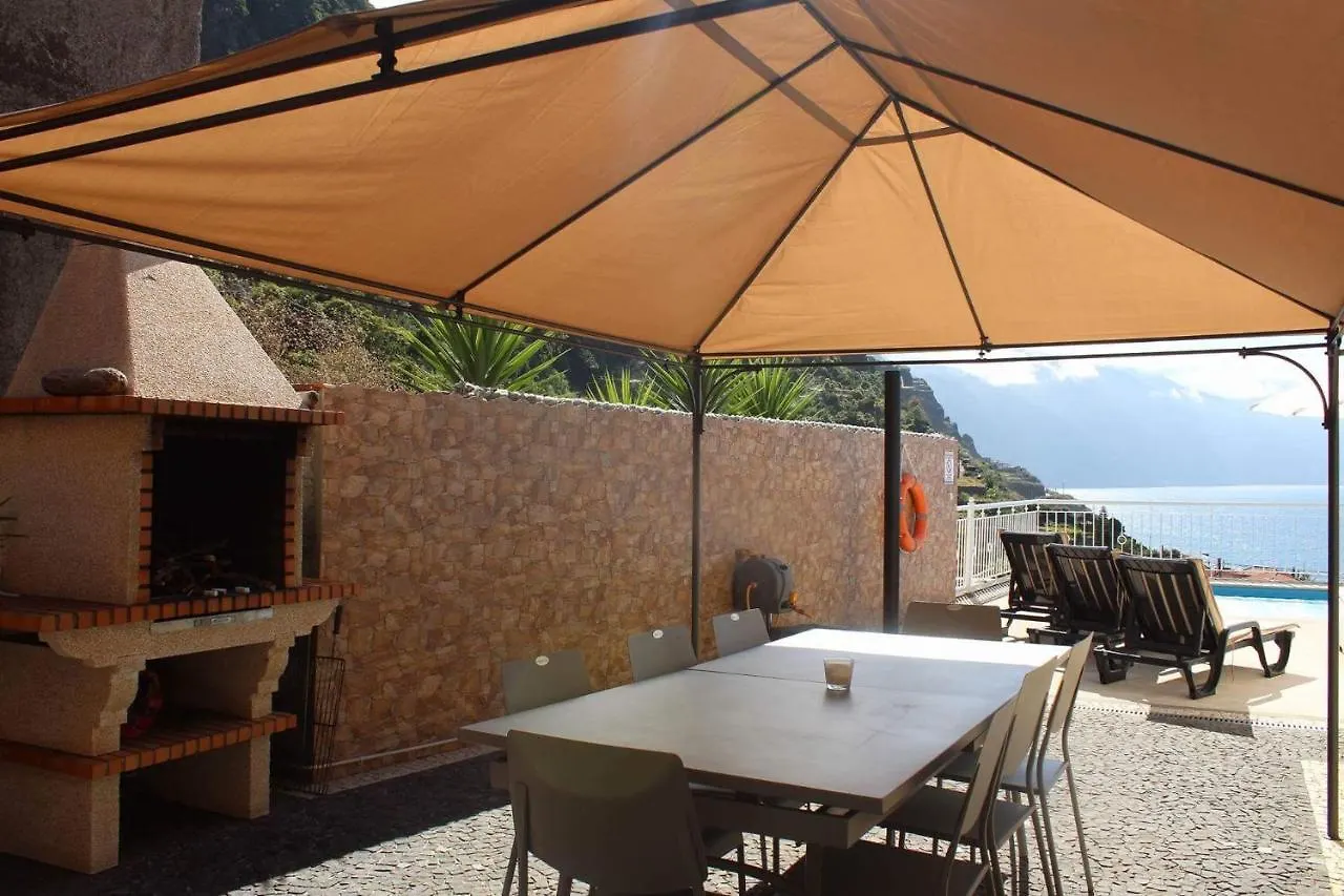 Villa Quinze - Luxurious 3 Bedroom Villa With Private Pool And Games Room & Amazing Views Πόντα Ντελγάδα
